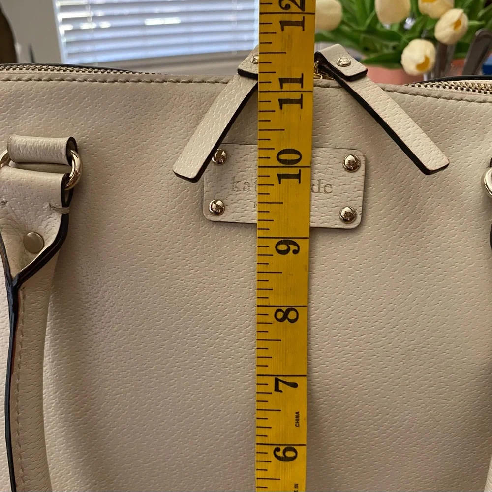 kate spade large Wellesley top handle handbag 14x11x5-inches cream pink lining - Picture 10 of 11